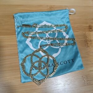 Kendra Scott Betty Gold Filigree Logo Pendant Necklace EUC